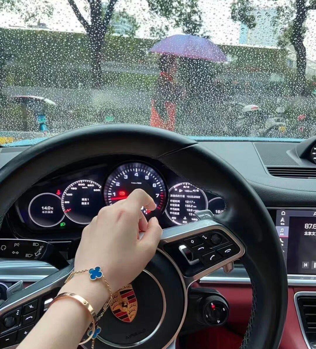 阿哲(专注网盘)